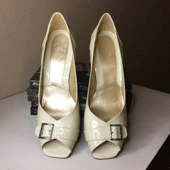 ALEX MARIE "Cadence" Patent Leather Cream Wedges - Picture 4 of 13